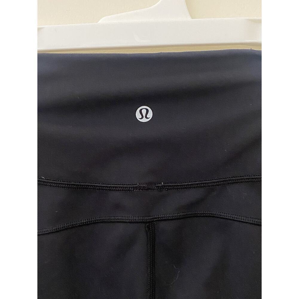 Lululemon Women’s In Movement Tight 25” Everlux Size 4 Black Activewear - Picture 4 of 4